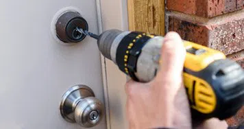 Security Locksmith Services Chicago Ridge, IL 708-297-9149 - 13-Key-Broke-In-Lock